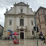 Center Astoria דירה *